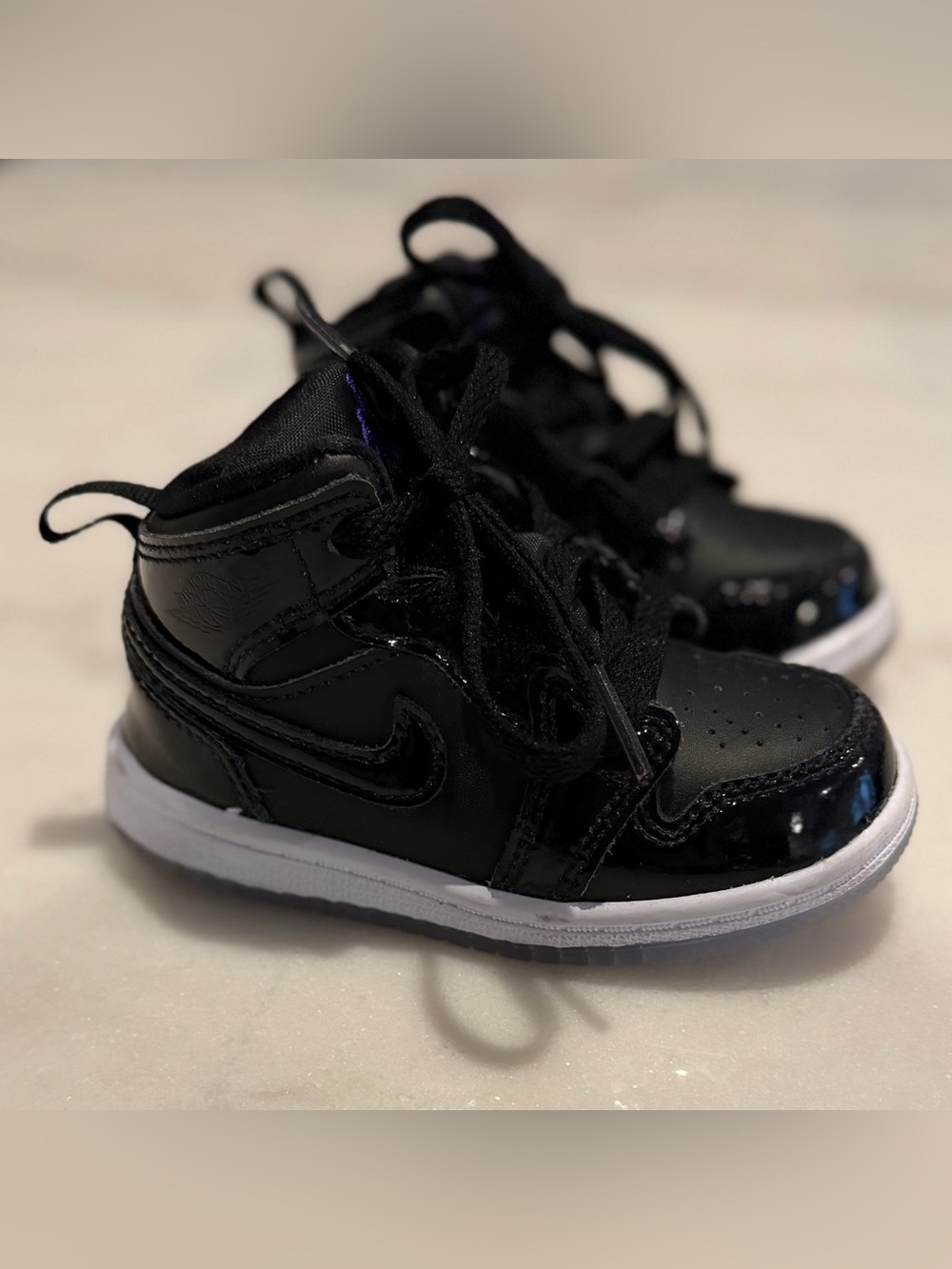 “Space Jam” Jordan 1 Mid SE
